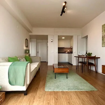 Peaceful & Panoramic Views Apartment,