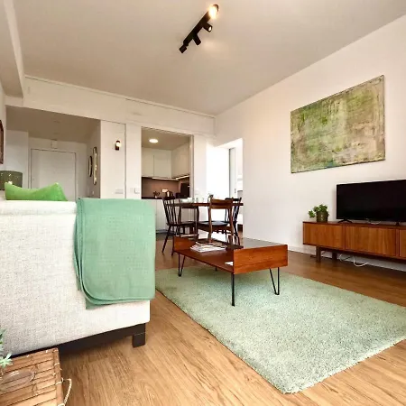 Peaceful & Panoramic Views Apartment,