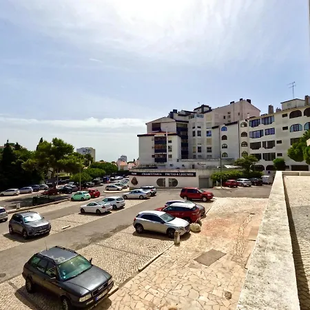 Peaceful & Panoramic Views Apartment,