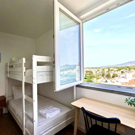 Peaceful & Panoramic Views Apartment,