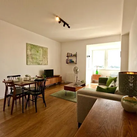 Peaceful & Panoramic Views Apartment, * Cascaes