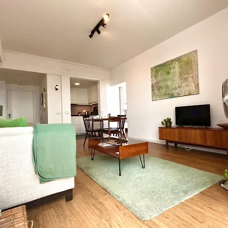 Peaceful & Panoramic Views Apartment, * Cascaes