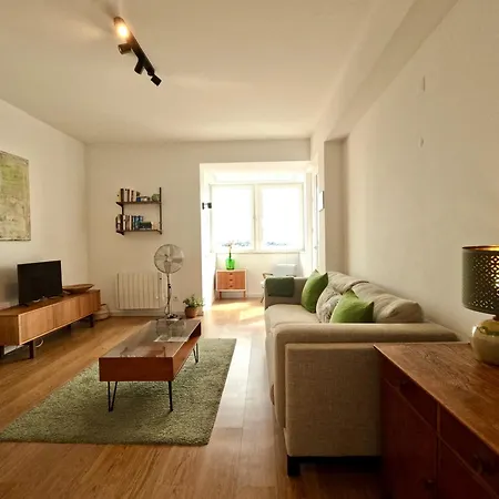 Peaceful & Panoramic Views Apartment, * Cascaes